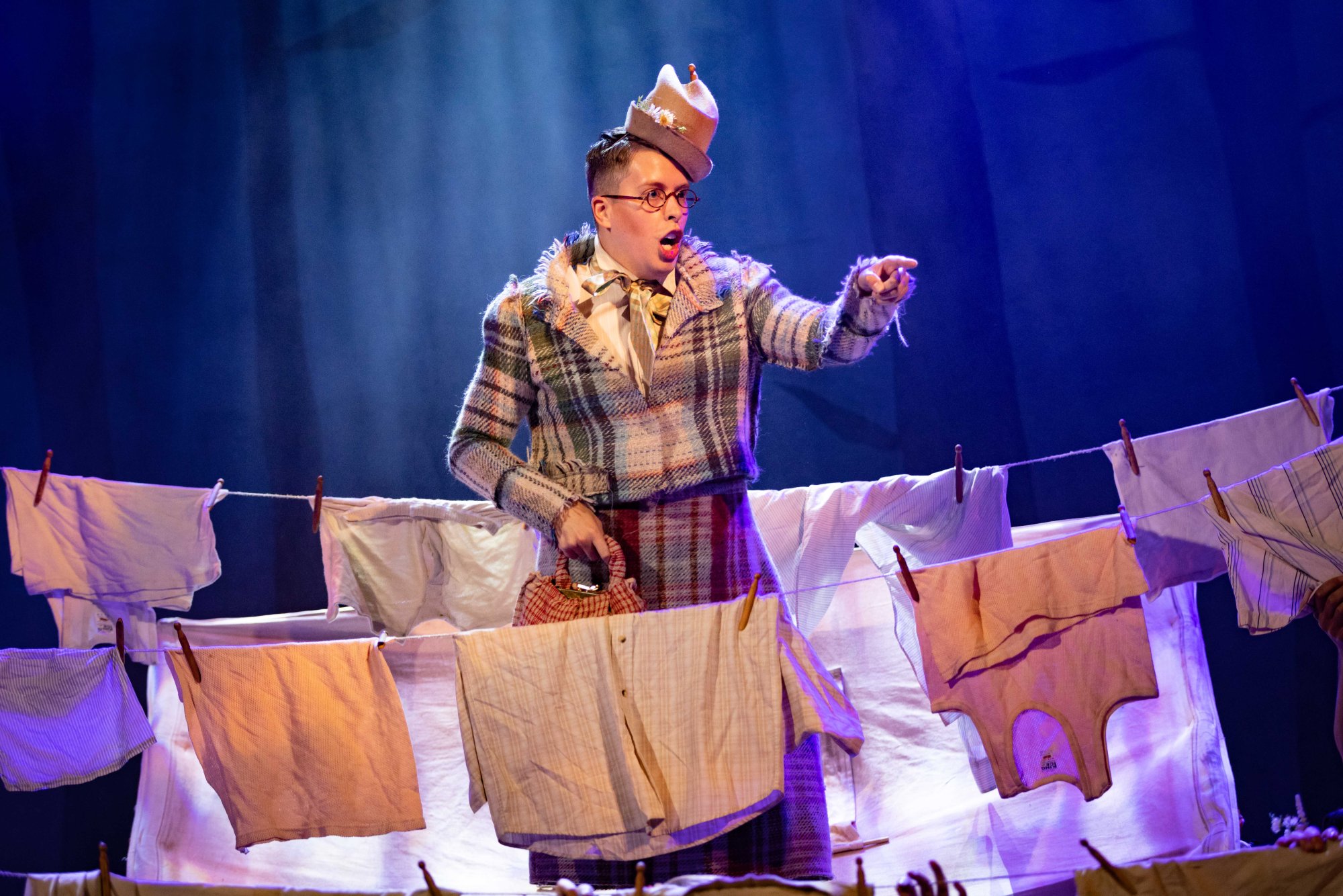 Sasha Regan's all-male Mikado - Wiltons Music Hall 