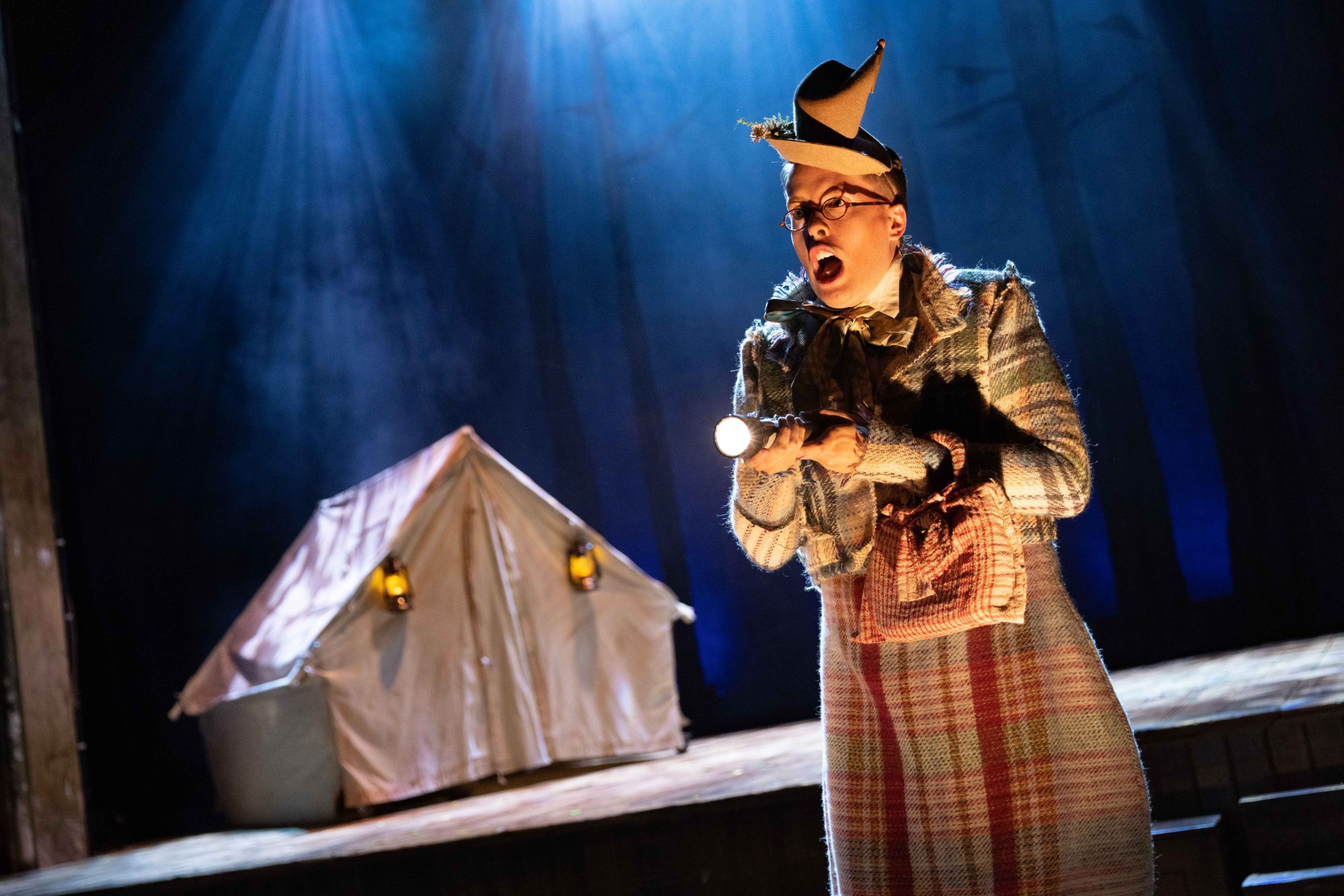 Sasha Regan's all-male Mikado - Wiltons Music Hall 